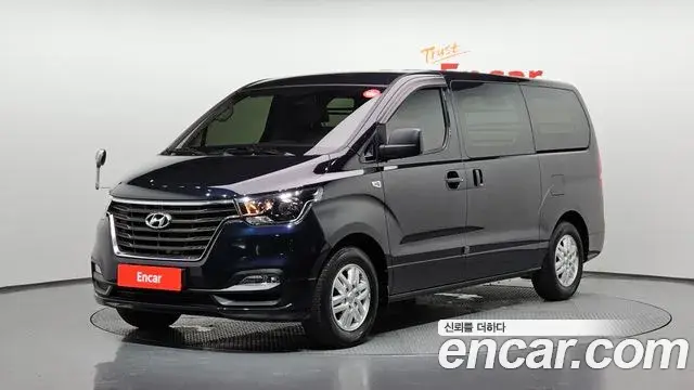 Hyundai Starex Van 3-Seater Smart 2019
