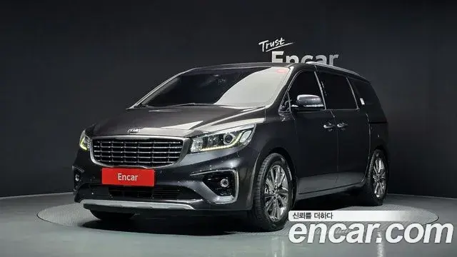 Kia Carnival 9-Seater Prstige 2020