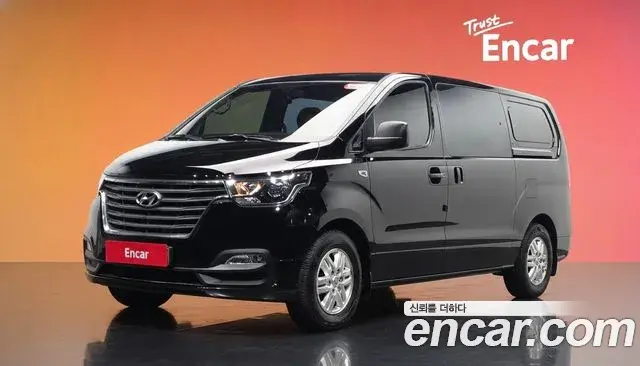Hyundai Starex Van 5-Seater Smart 2019