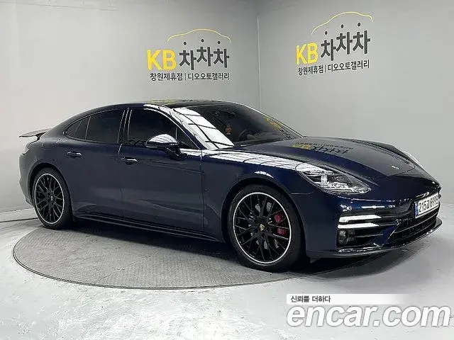 Porsche Panamera 4.0 GTS 2021