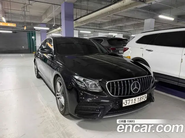 Mercedes-Benz E-Class E300 4MATIC AMG Line 2019