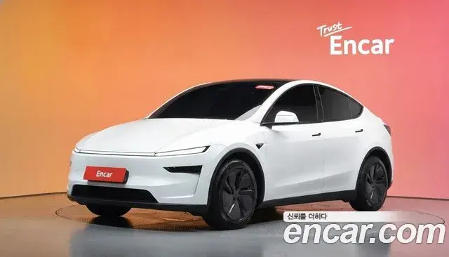 Tesla Model Y RWD 2025