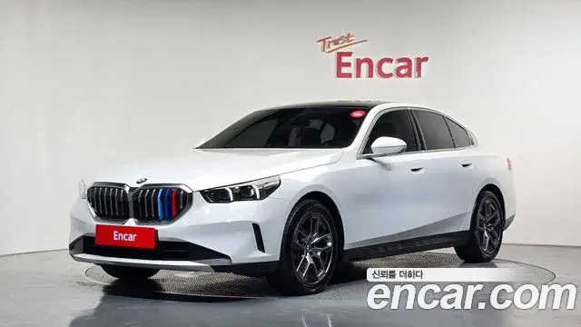 BMW 5-Series 520i 2024