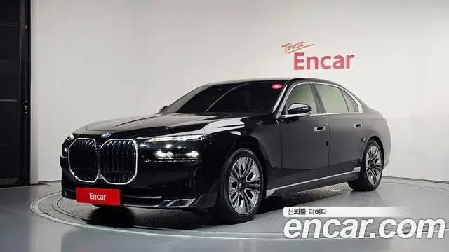 BMW 7-Series 740i sDrive Design Pure Excellence 2023