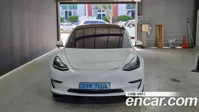 Tesla Model 3 Standard Range Plue RWD 2021