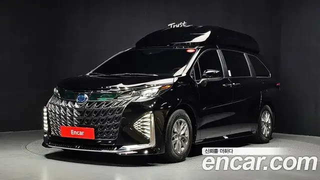 Toyota Sienna 2.5 Hybrid AWD 2025