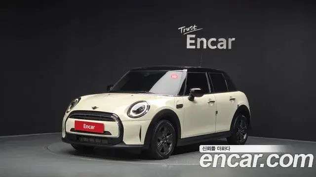 Mini Cooper 5Door Classic Third Generation 2021