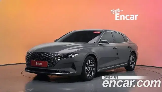 Hyundai Grandeur Premium 2022