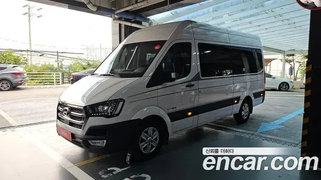 Hyundai Solati 15-seater Luxury 2025