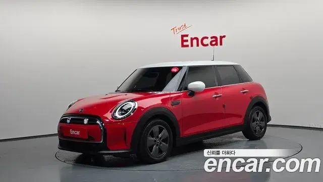 Mini Cooper 5Door Classic Third Generation 2023
