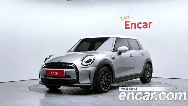 Mini Cooper 5Door Classic Third Generation 2024