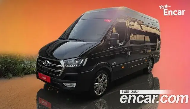 Hyundai Solati 15-seater Luxury 2024