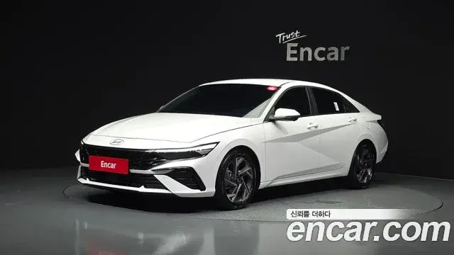 Hyundai AVANTE 1.6 Inspiration 2024