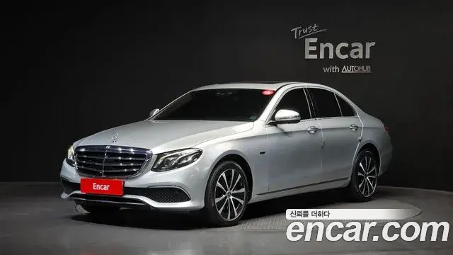 Mercedes-Benz E-Class E300e 4MATIC Exclusive 2020
