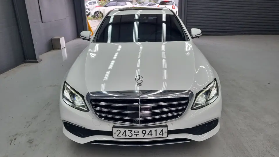 Mercedes-Benz E-Class E300 4MATIC Exclusive 2020