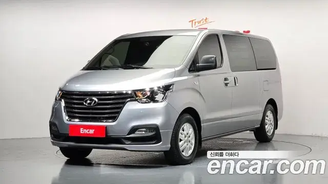 Hyundai Starex Van 3-Seater Smart 2021