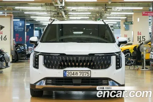 Kia Carnival Gasoline 9-Seater Signature 2024