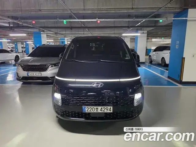 Hyundai Staria Tourer 9-Seater Modern 2023