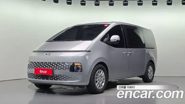 Hyundai Staria Tourer 11-Seater Modern 2024