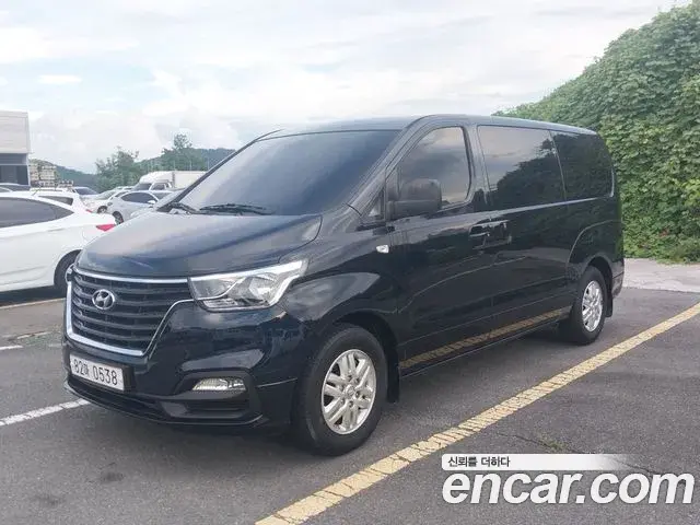 Hyundai Starex Van 3-Seater Smart 2020