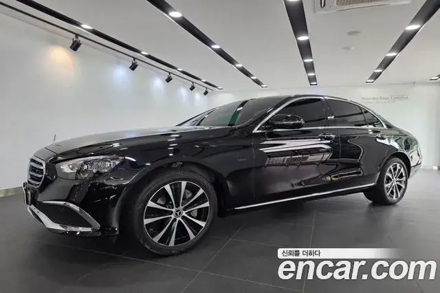 Mercedes-Benz E-Class E300e 4MATIC Exclusive 2021