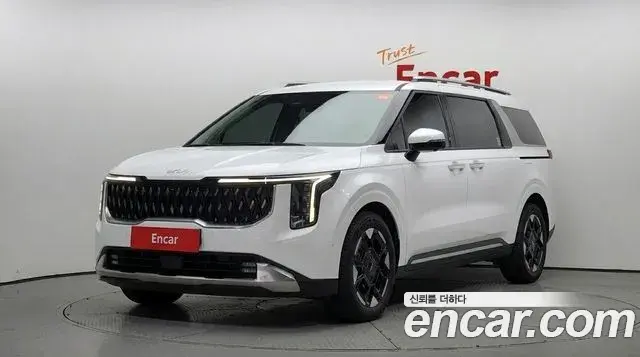 Kia Carnival Diesel 9-Seater Noblesse 2024