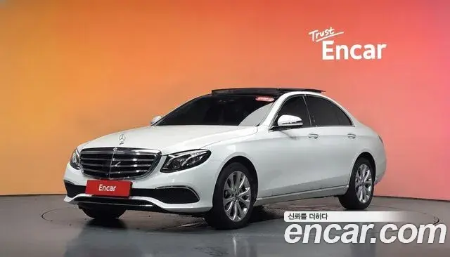 Mercedes-Benz E-Class E300 4MATIC Exclusive 2019