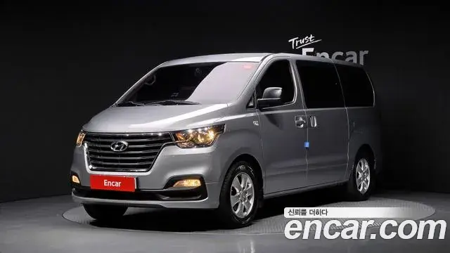 Hyundai Starex Wagon 12-Seater Smart 2020