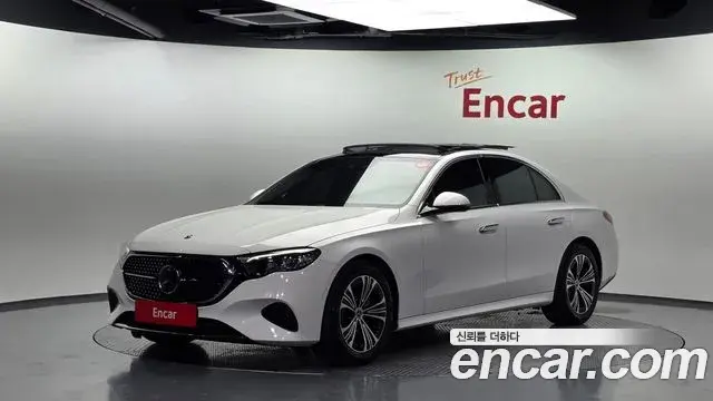 Mercedes-Benz E-Class E200 Avantgarde 2024