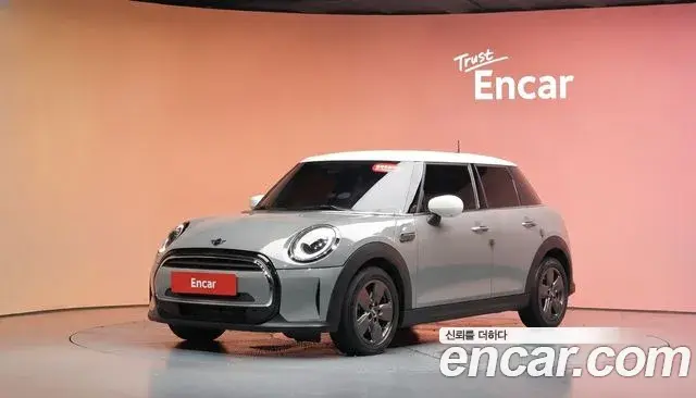 Mini Cooper 5Door Classic Third Generation 2022