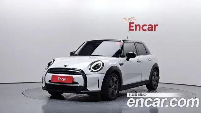 Mini Cooper 5Door Classic Third Generation 2023