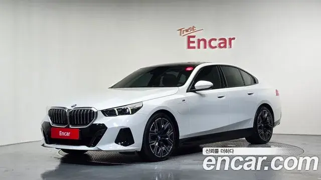 BMW 5-Series 530e M Sport 2024