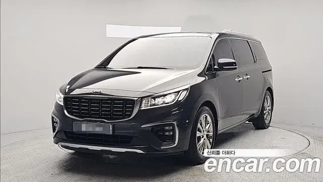 Kia Carnival Gasoline 7-Seater Limousine VIP 2019