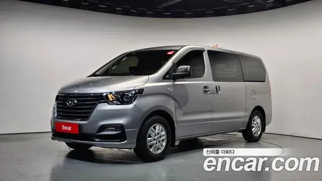 Hyundai Starex Van 3-Seater Smart 2021