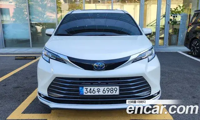 Toyota Sienna 2.5 Hybrid 2WD 2021