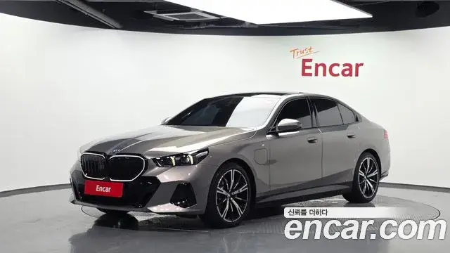 BMW 5-Series 530e M Sport 2025