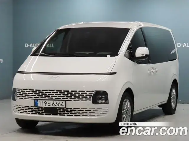Hyundai Staria Tourer 9-Seater Modern 2025