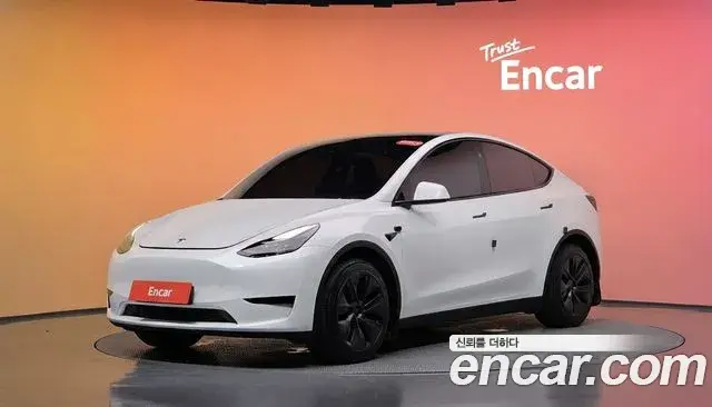 Tesla Model Y RWD 2024