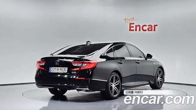 Honda Accord 2.0 Hybrid Touring 2021 — фото 2