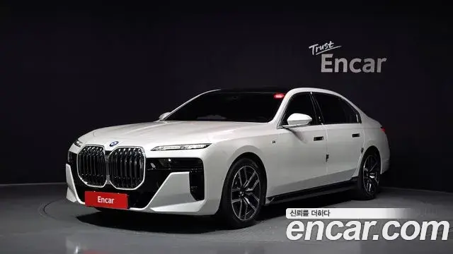BMW 7-Series 740i xDrive M Sport 2025