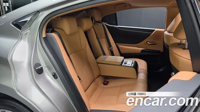 Lexus ES Luxury Plus 2021 — фото 11