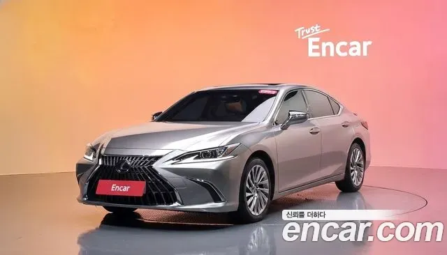 Lexus ES Luxury Plus 2021