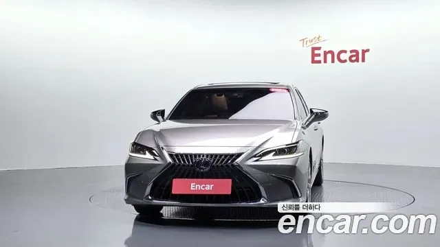 Lexus ES Luxury Plus 2021 — фото 3