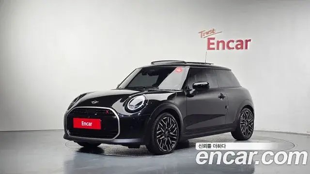 Mini Cooper Favoured 2025