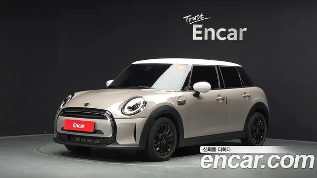 Mini Cooper 5Door Classic Third Generation 2023