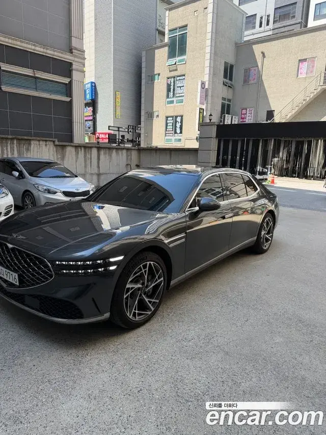 Genesis G90 Gasoline 3.5 Turbo AWD 2023