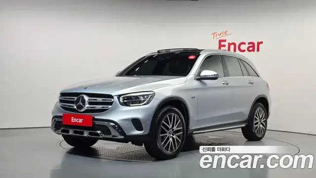 Mercedes-Benz GLC-Class GLC300e 4MATIC 2021