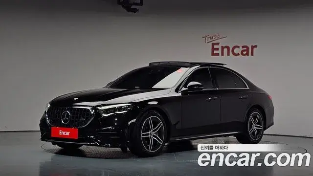Mercedes-Benz E-Class E300 4MATIC AMG Line 2025