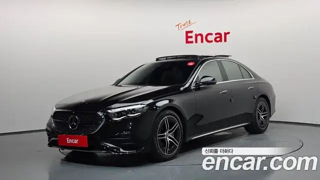 Mercedes-Benz E-Class E300 4MATIC AMG Line 2025
