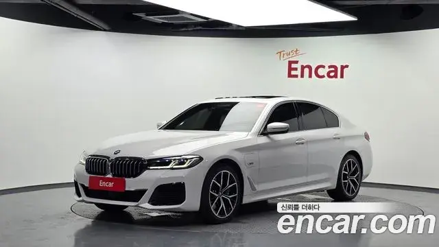 BMW 5-Series 530e M Sport 2022